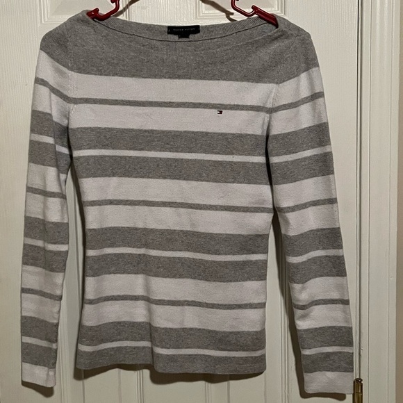 Grey and white striped Tommy Hilfiger sweater - Picture 1 of 4